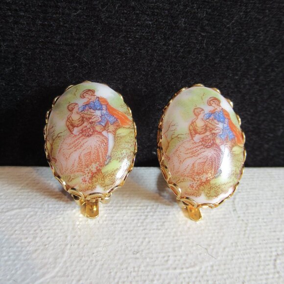 Vintage Fragonard, Victorian-style Clip on Earrings, Courting Couple - Picture 1 of 4